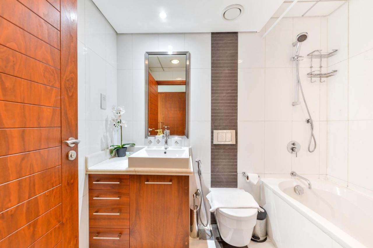 Super Deal! - 1Br Downtown Blvd Near Burj Khalifa & Mall Дубай Экстерьер фото